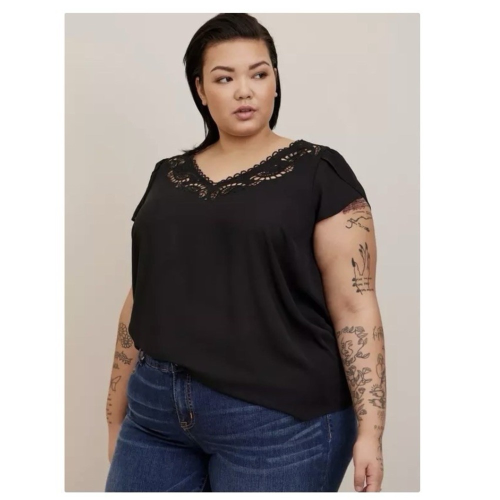 Torrid Black Georgette Embroidered Eyelet Tulip sleeve Blouse Size 6X Office